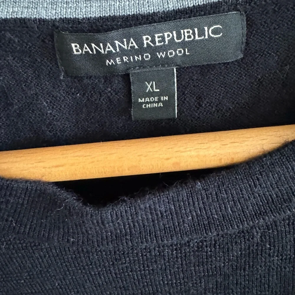 Banana republic black merino wool long sleeve crewneck sweater size XL